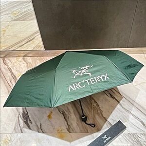 Arc'teryx Green Compact Foldable Umbrella